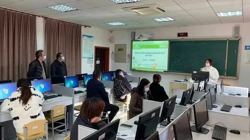 以下是一些成都自考本科教材网上书店的推荐：